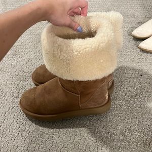 Tall Ugg boots size 9